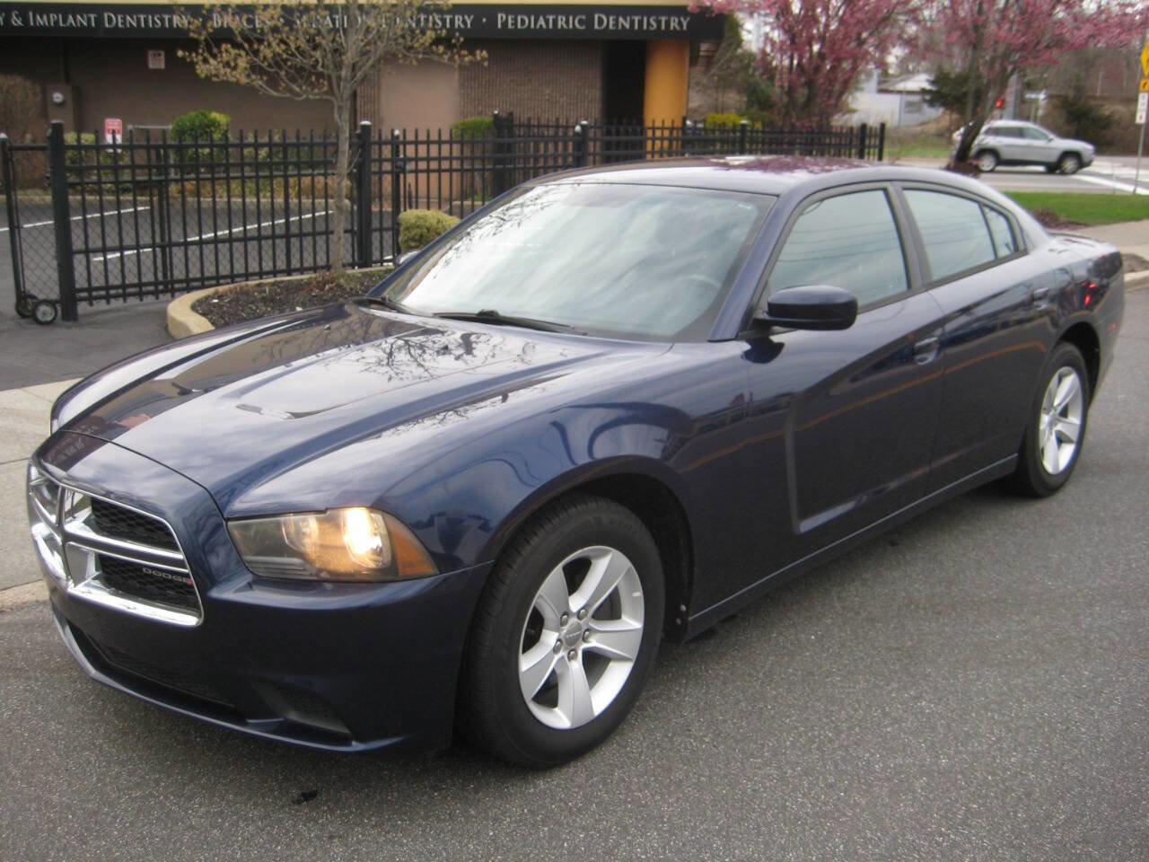Used 2013 Dodge Charger SE w/ Connectivity Group