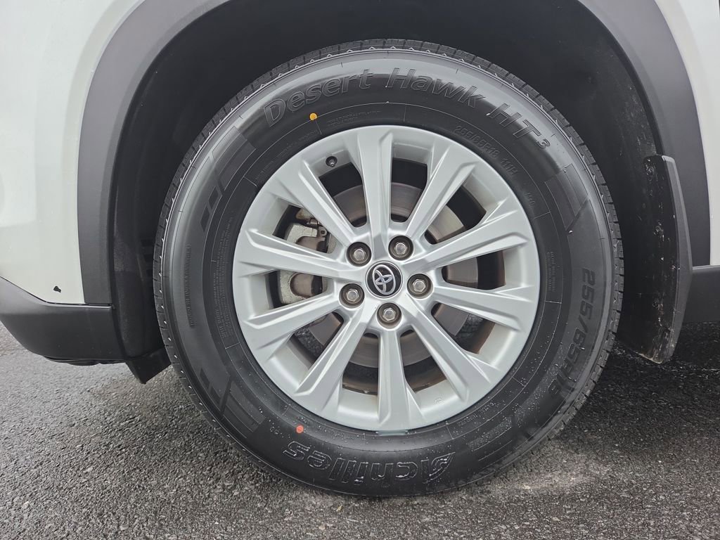 Used 2024 Toyota Grand Highlander XLE image 25