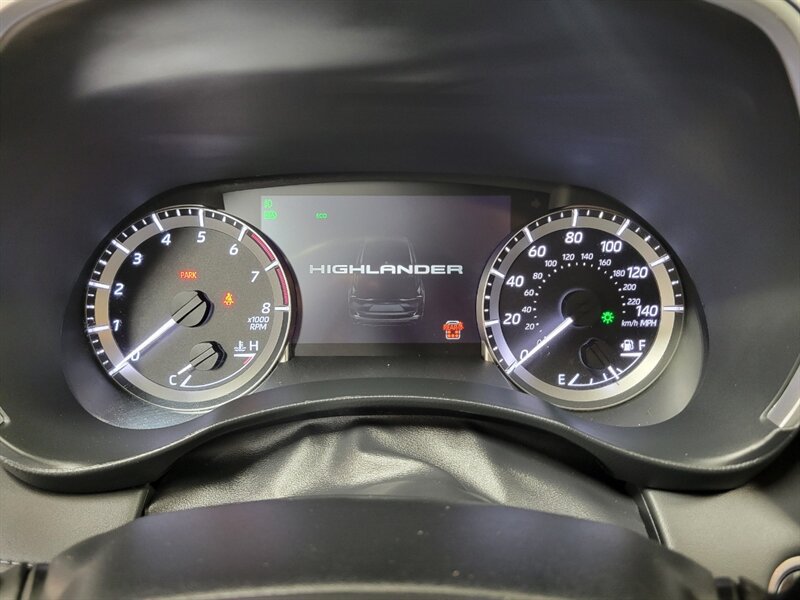 Used 2024 Toyota Highlander XLE AWD/4WD image 36