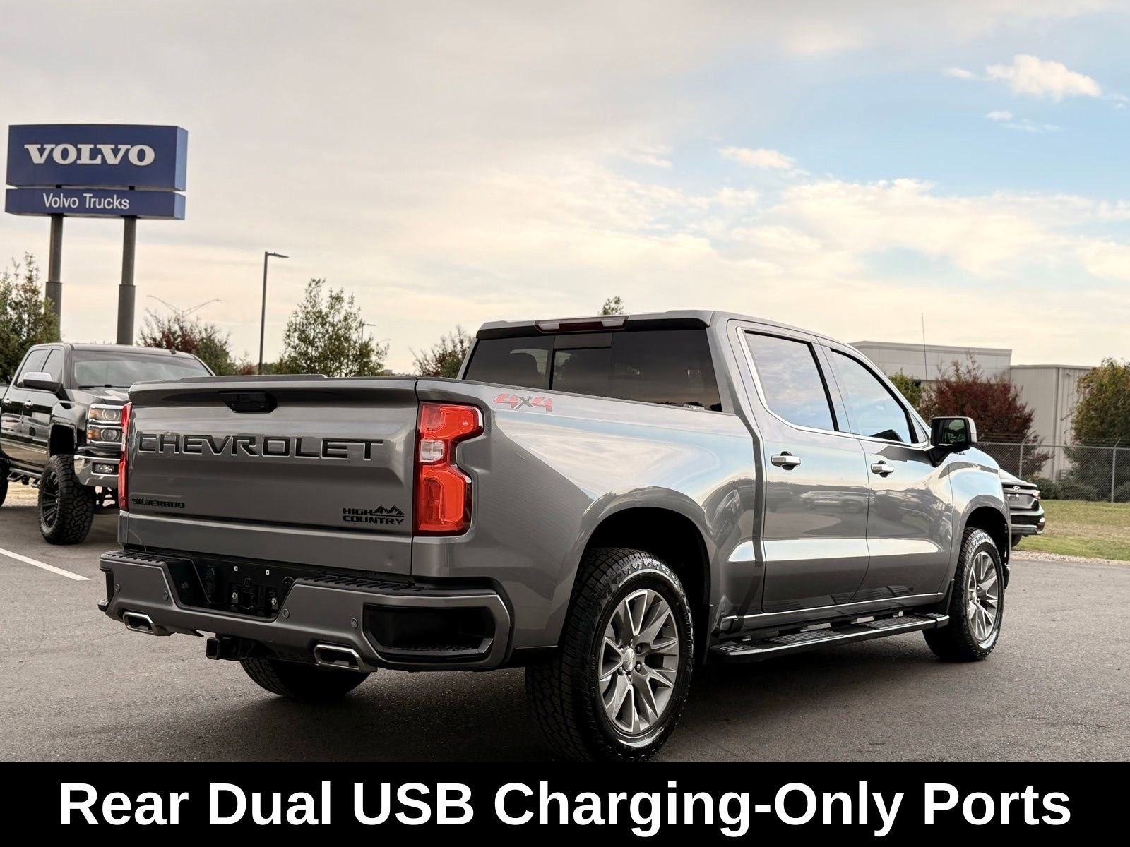 Used 2022 Chevrolet Silverado 1500 High Country w/ LPO, Dark Essentials Package image 11