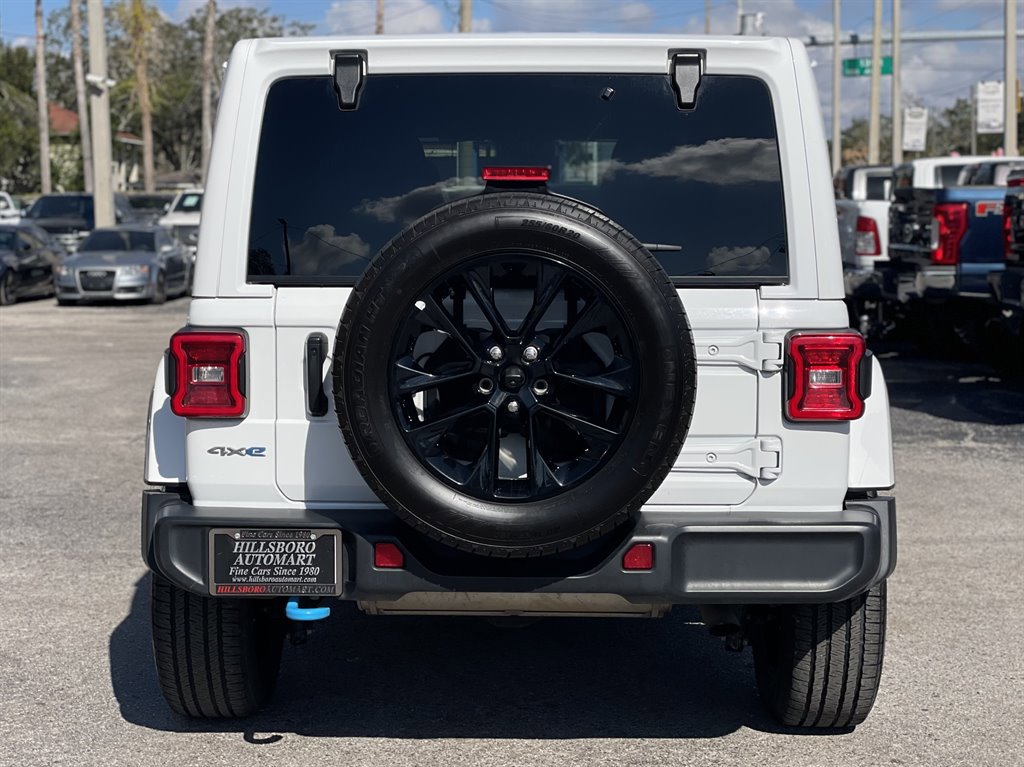 Used 2024 Jeep Wrangler Unlimited Sahara image 10