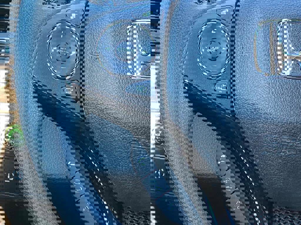 Used 2018 Honda HR-V EX image 8