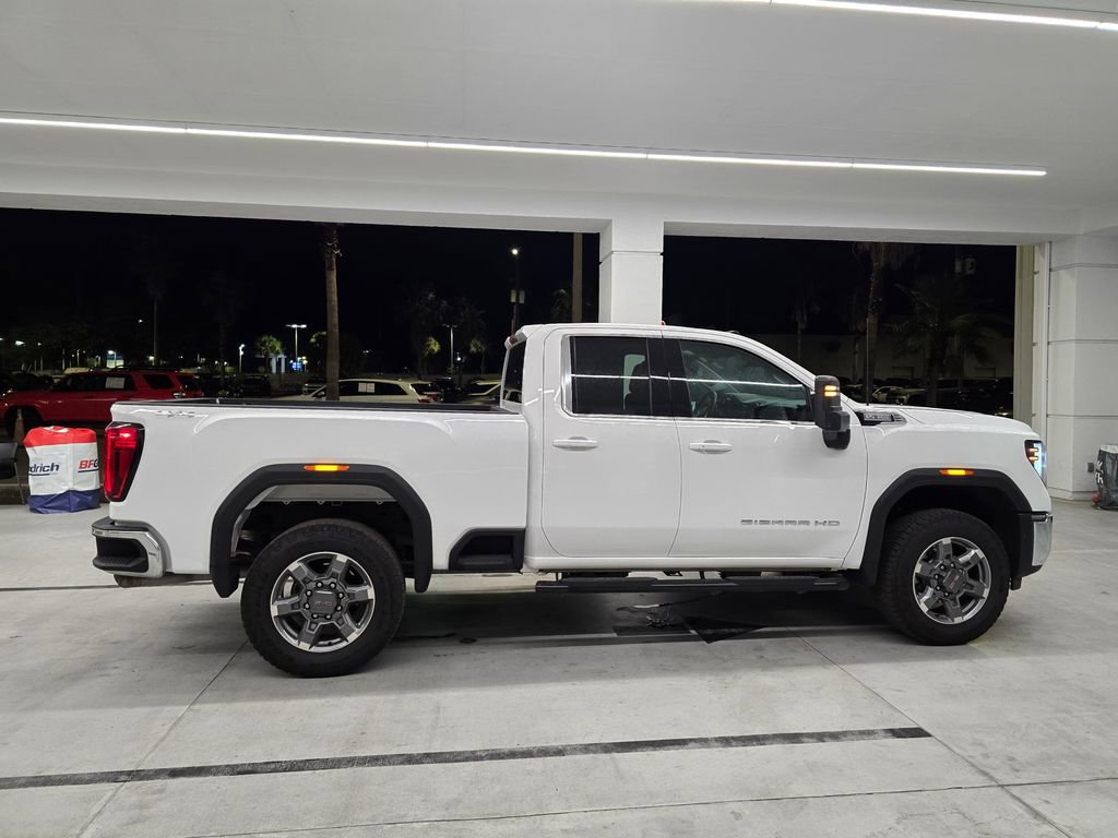 Used 2025 GMC Sierra 2500 SLE w/ SLE Value Package; AWD/4WD image 9