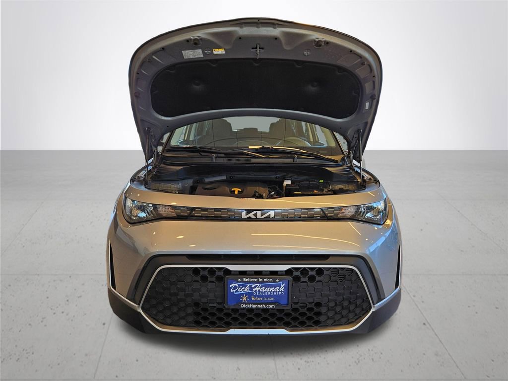 Used 2025 Kia Soul LX w/ LX Technology Package image 4