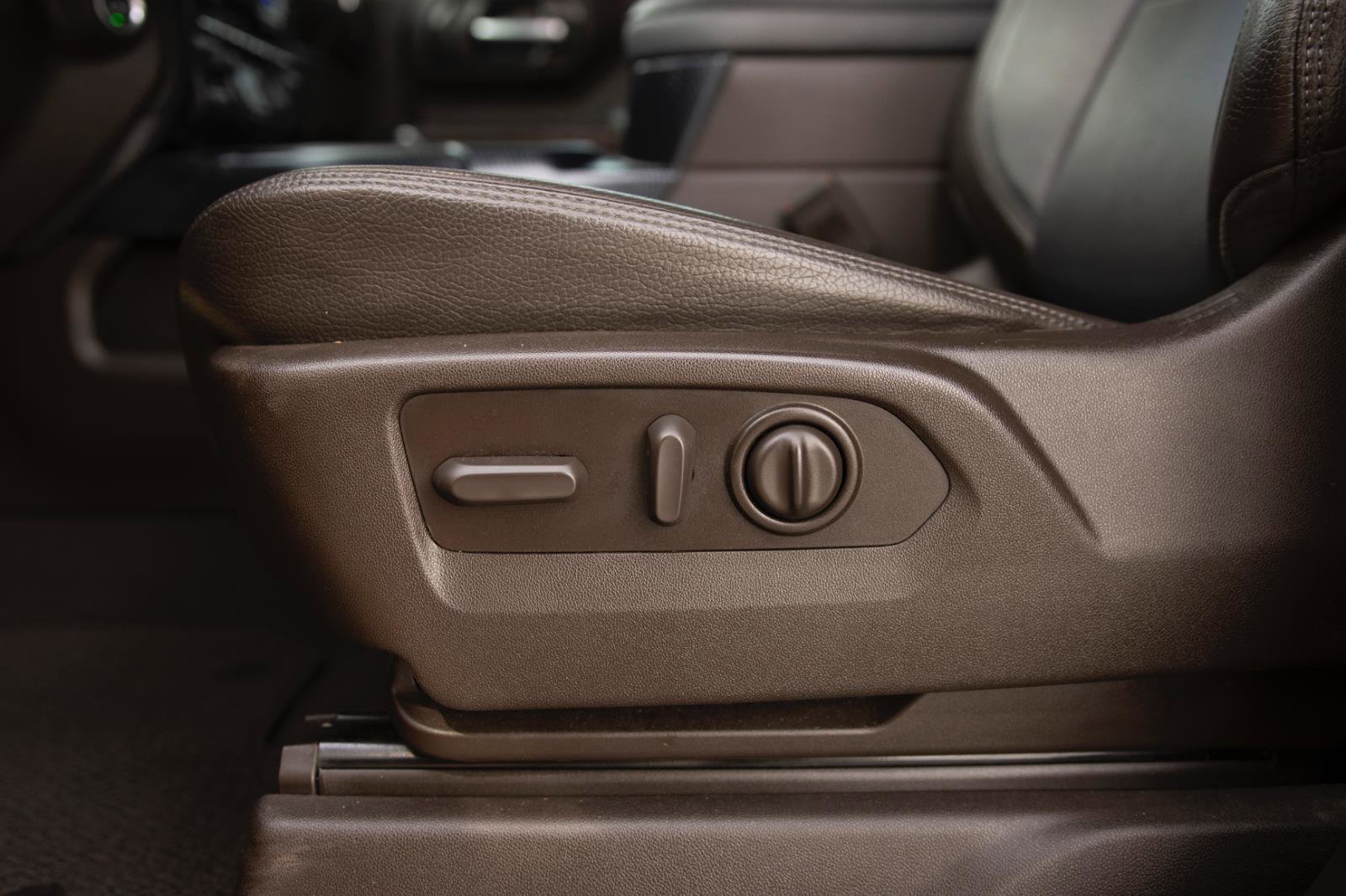 Used 2022 GMC Sierra 1500 Denali w/ Denali Premium Package image 12