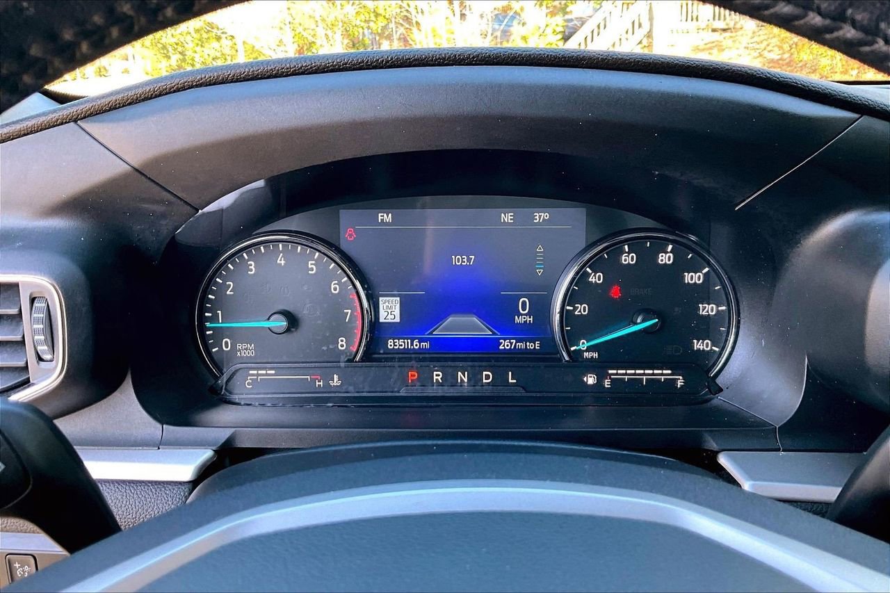 Used 2022 Ford Explorer XLT w/ Equipment Group 202A image 10