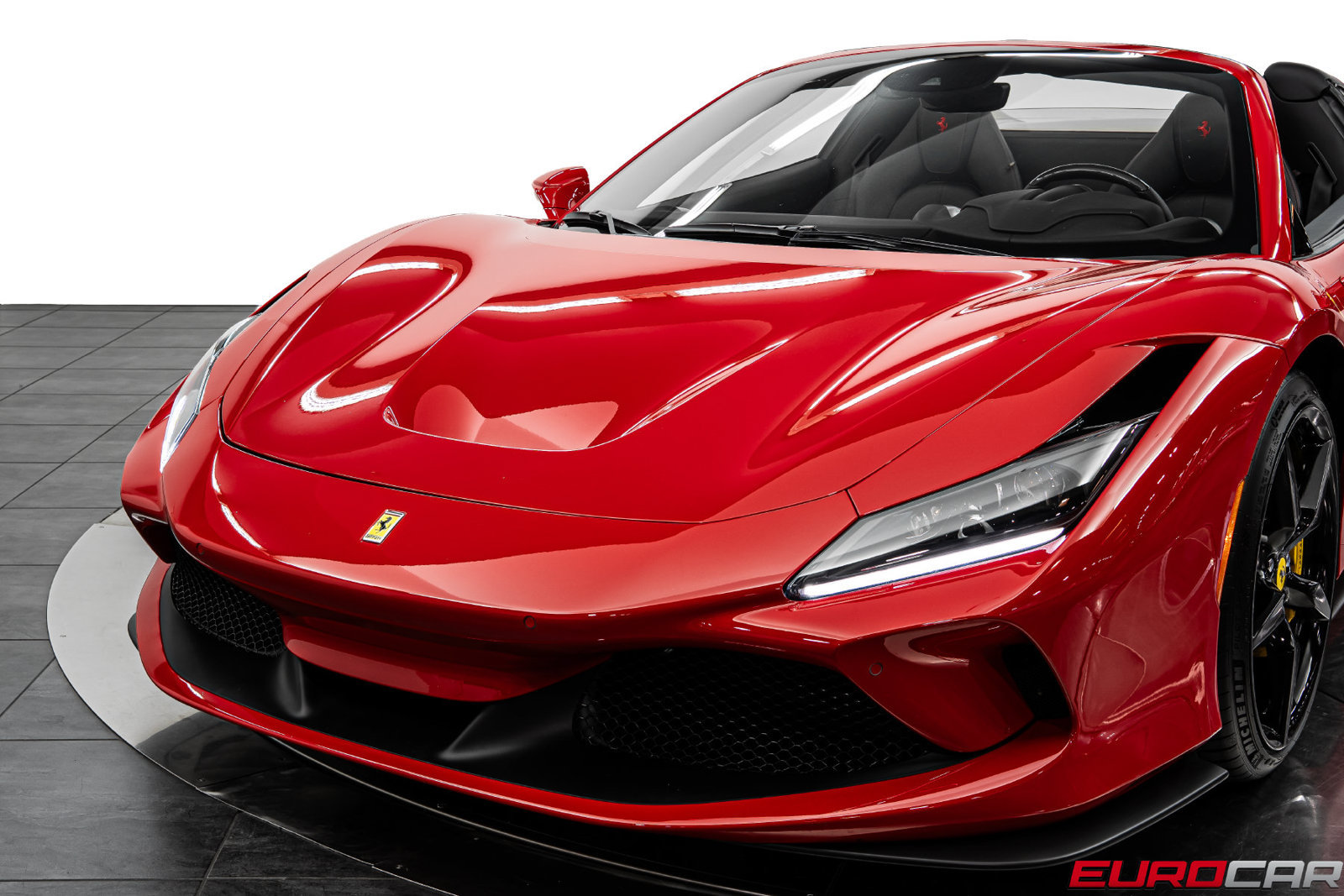 Used 2021 Ferrari F8 Tributo RWD image 16