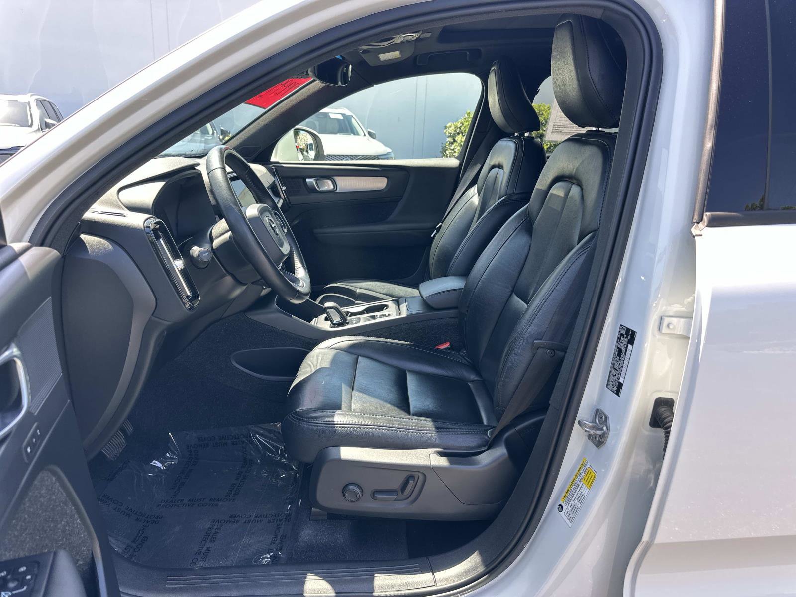 Used 2019 Volvo XC40 T5 Momentum AWD/4WD image 19