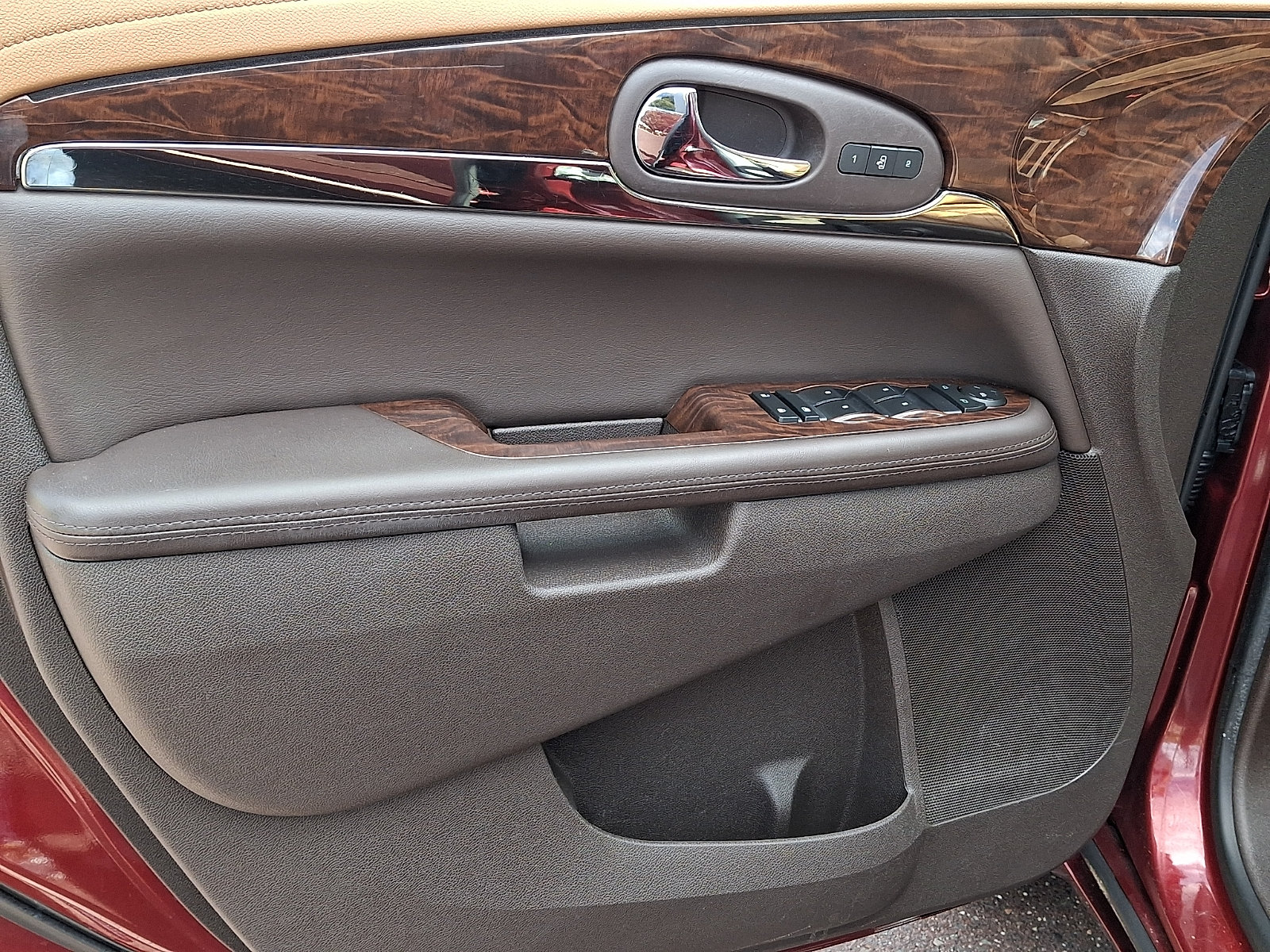 Used 2015 Buick Enclave Leather FWD image 13