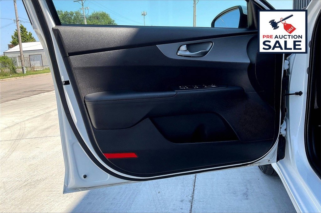 Certified 2021 Kia Forte LXS image 20