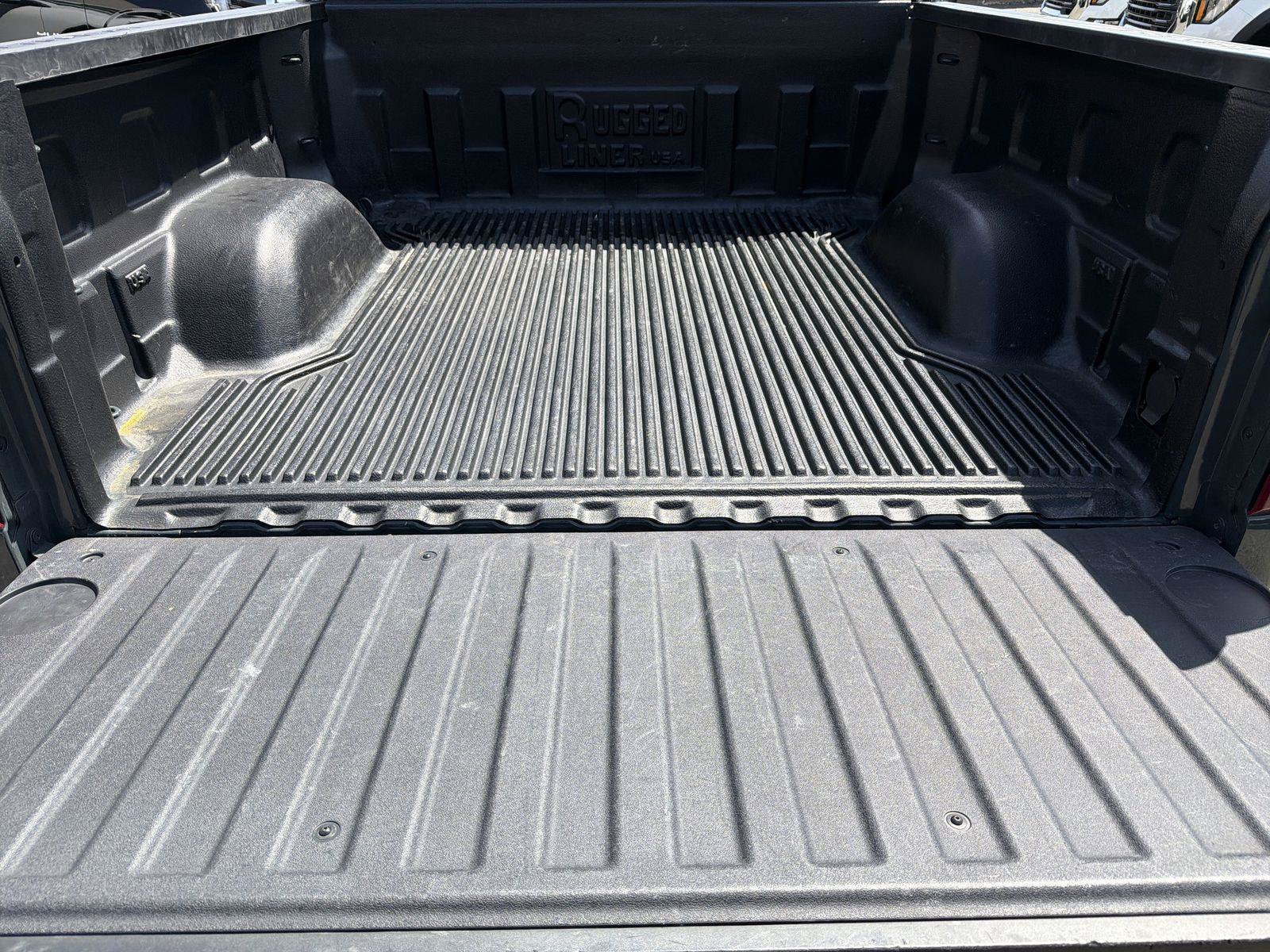 Used 2025 Chevrolet Silverado 1500 LT AWD/4WD image 25