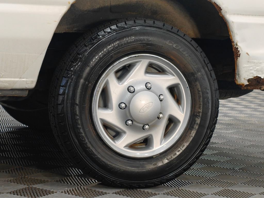 Used 2011 Ford E-150 and Econoline 150 w/ PWR Group RWD image 37