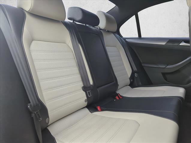 Used 2016 Volkswagen Jetta Sport image 22