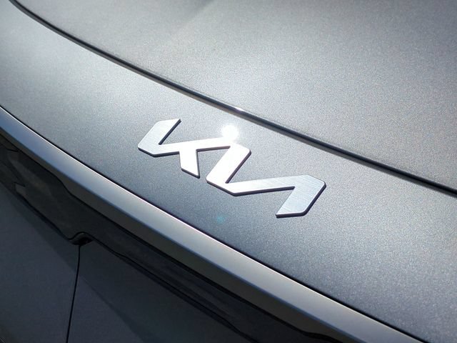 Certified 2024 Kia Niro Wind FWD image 10