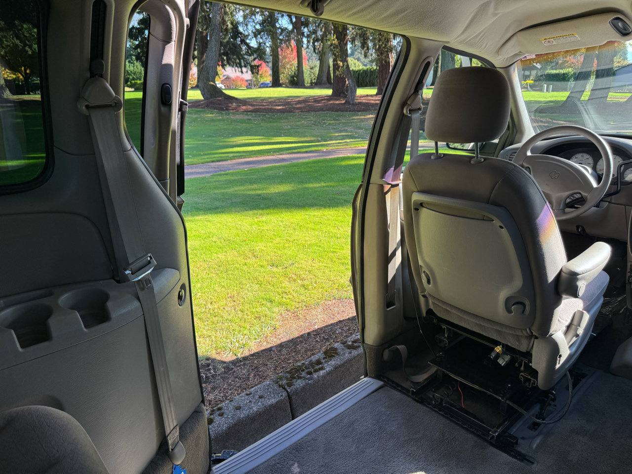 Used 2002 Dodge Grand Caravan Sport image 16