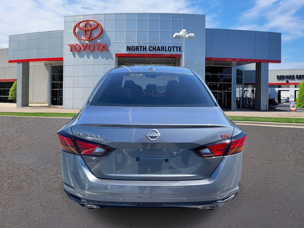 Used 2025 Nissan Altima 2.5 SR image 8