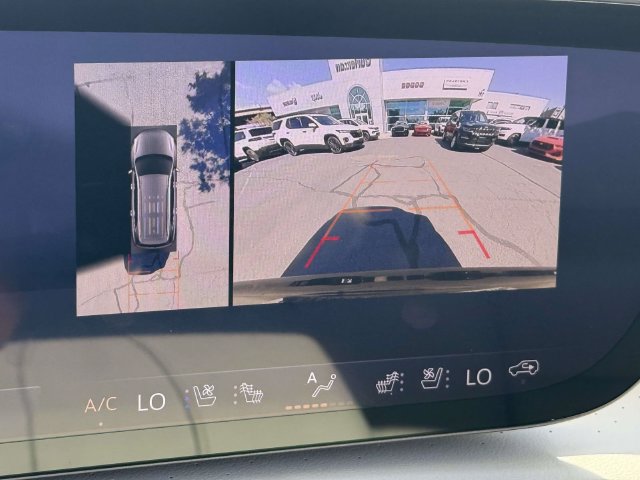 Used 2025 Buick Enclave Avenir w/ Super Cruise Package FWD image 22