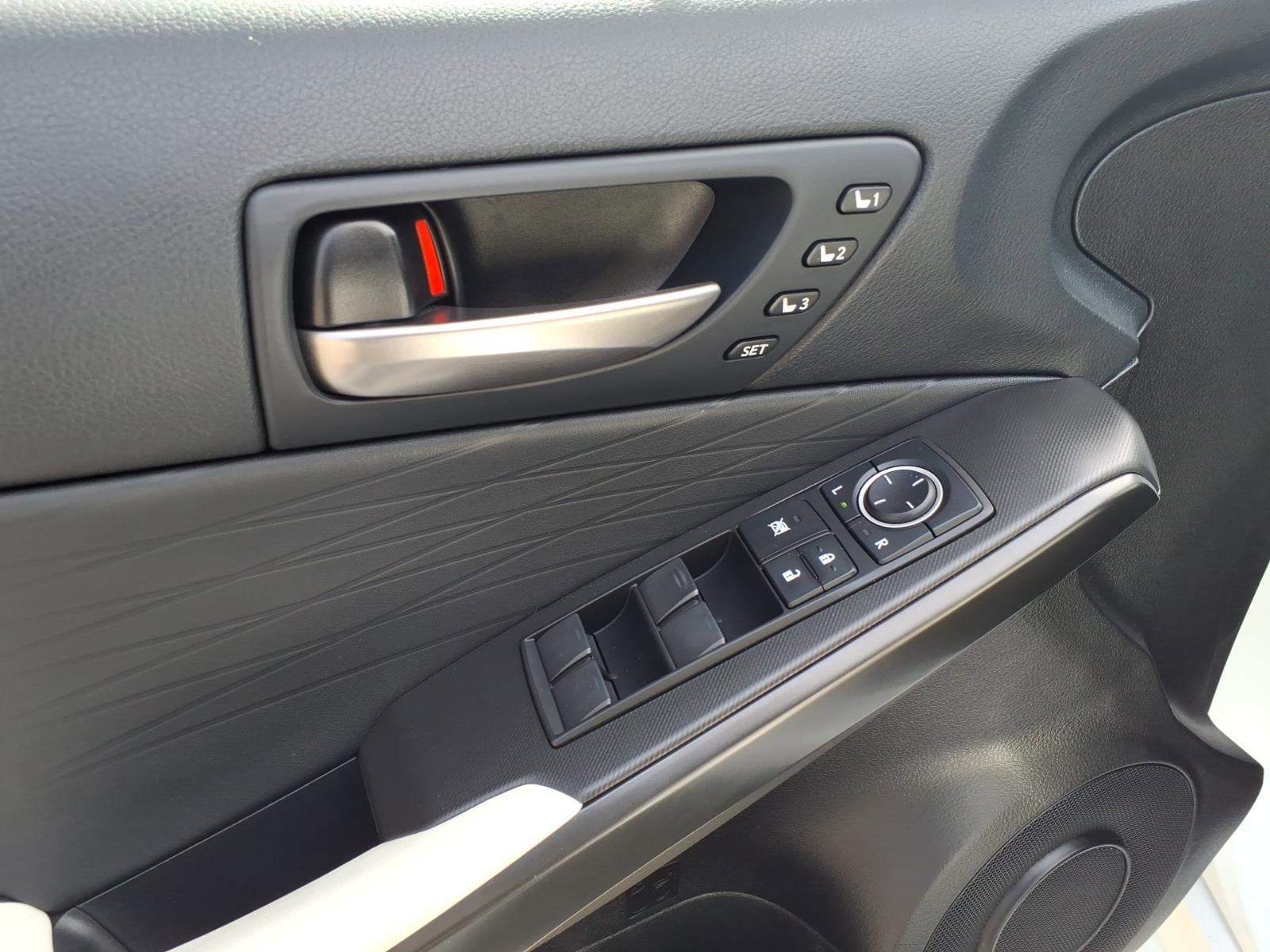 Used 2022 Lexus IS 350 F Sport w/ Navigation Package image 7