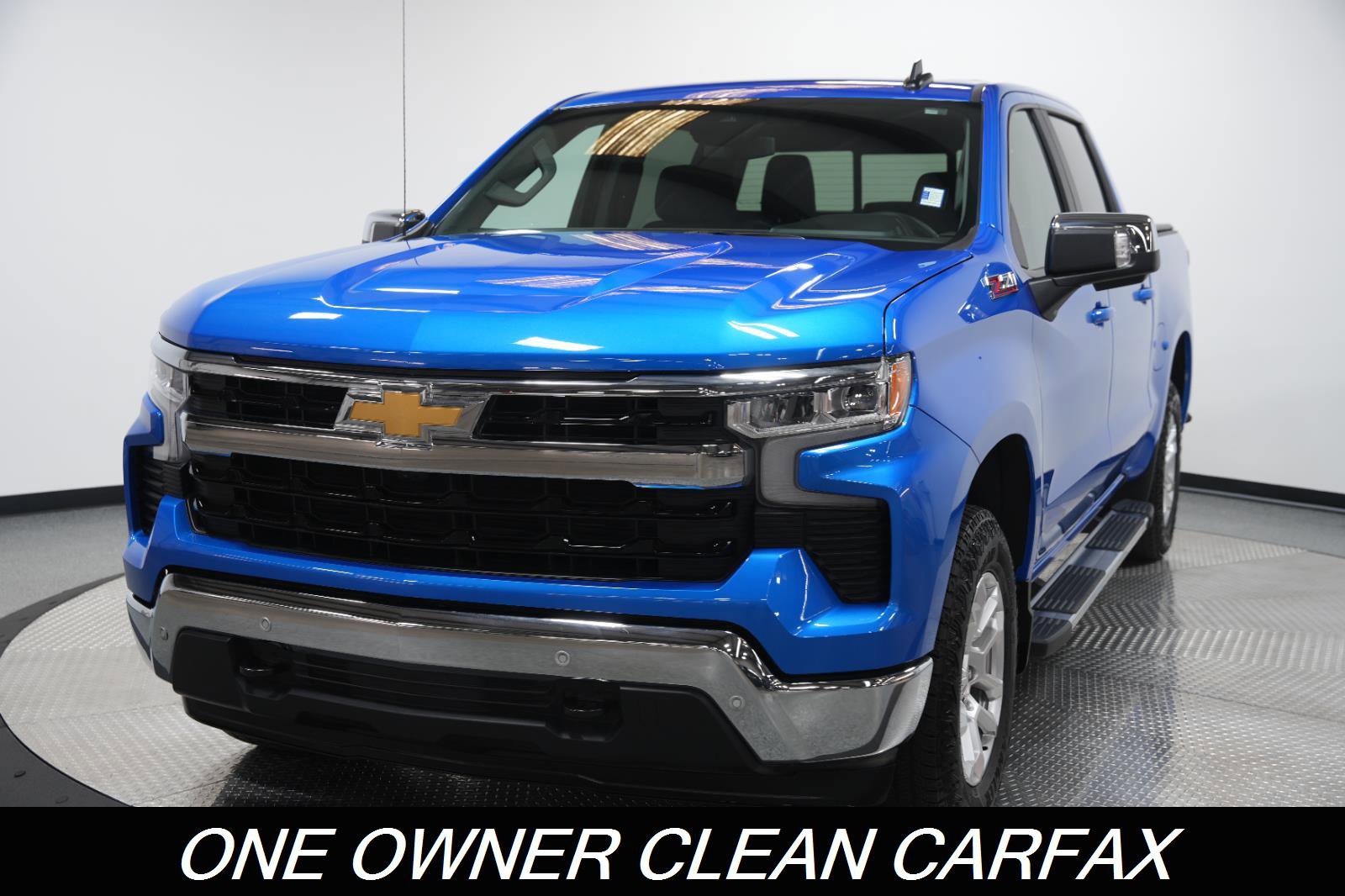 Used 2025 Chevrolet Silverado 1500 LT image 3