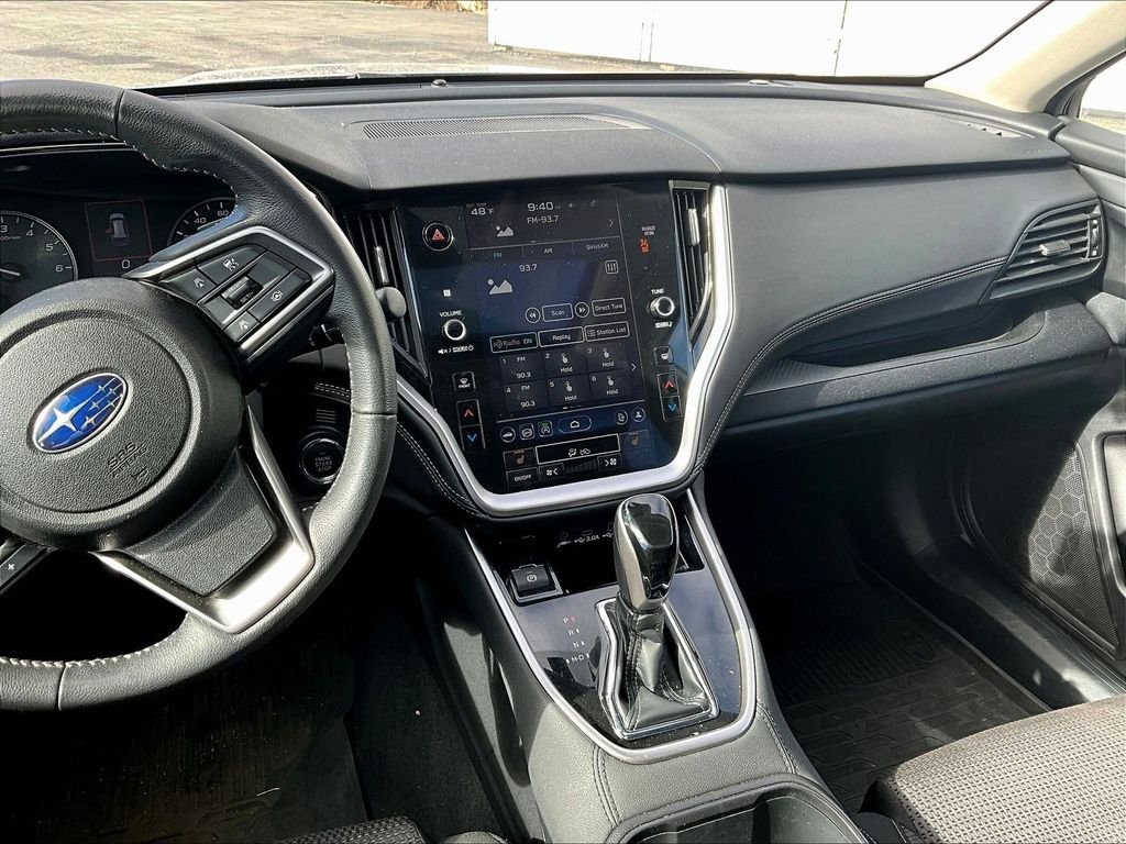 Used 2024 Subaru Outback Premium AWD/4WD image 18