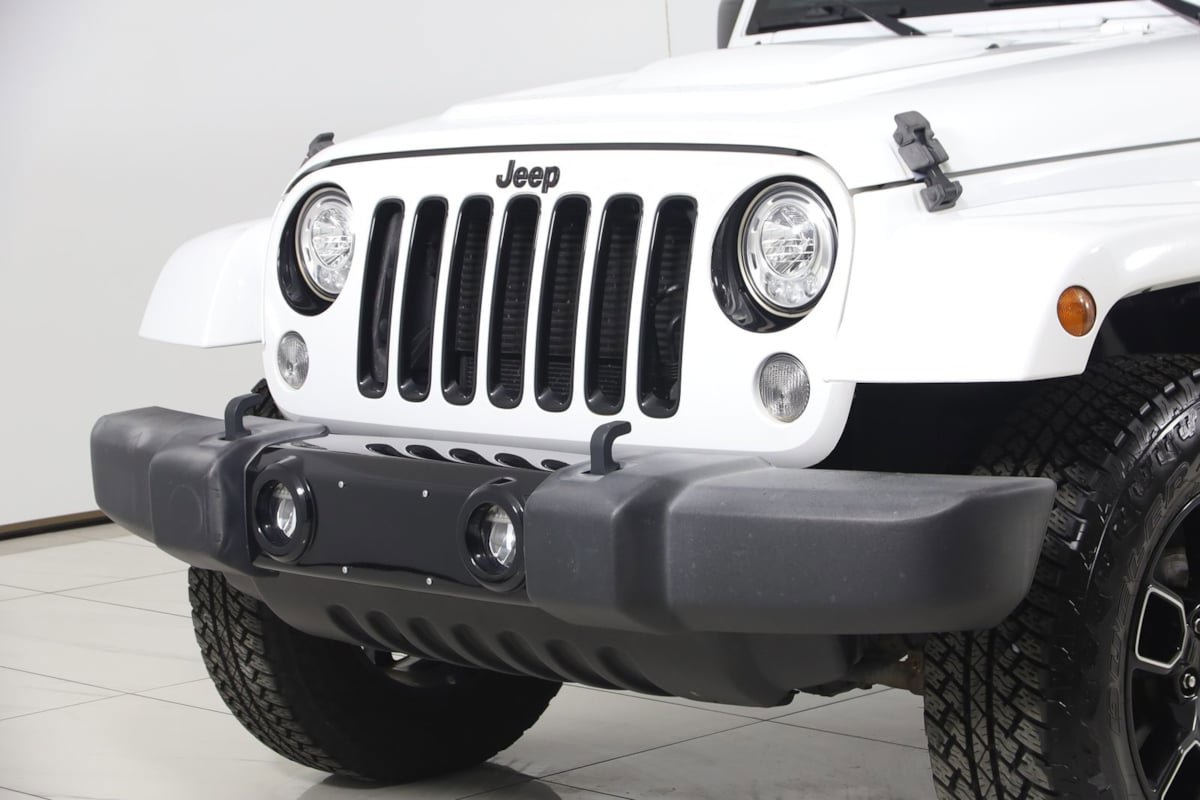 Used 2017 Jeep Wrangler Unlimited Sahara AWD/4WD image 45