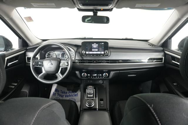 Used 2022 Mitsubishi Outlander ES image 22