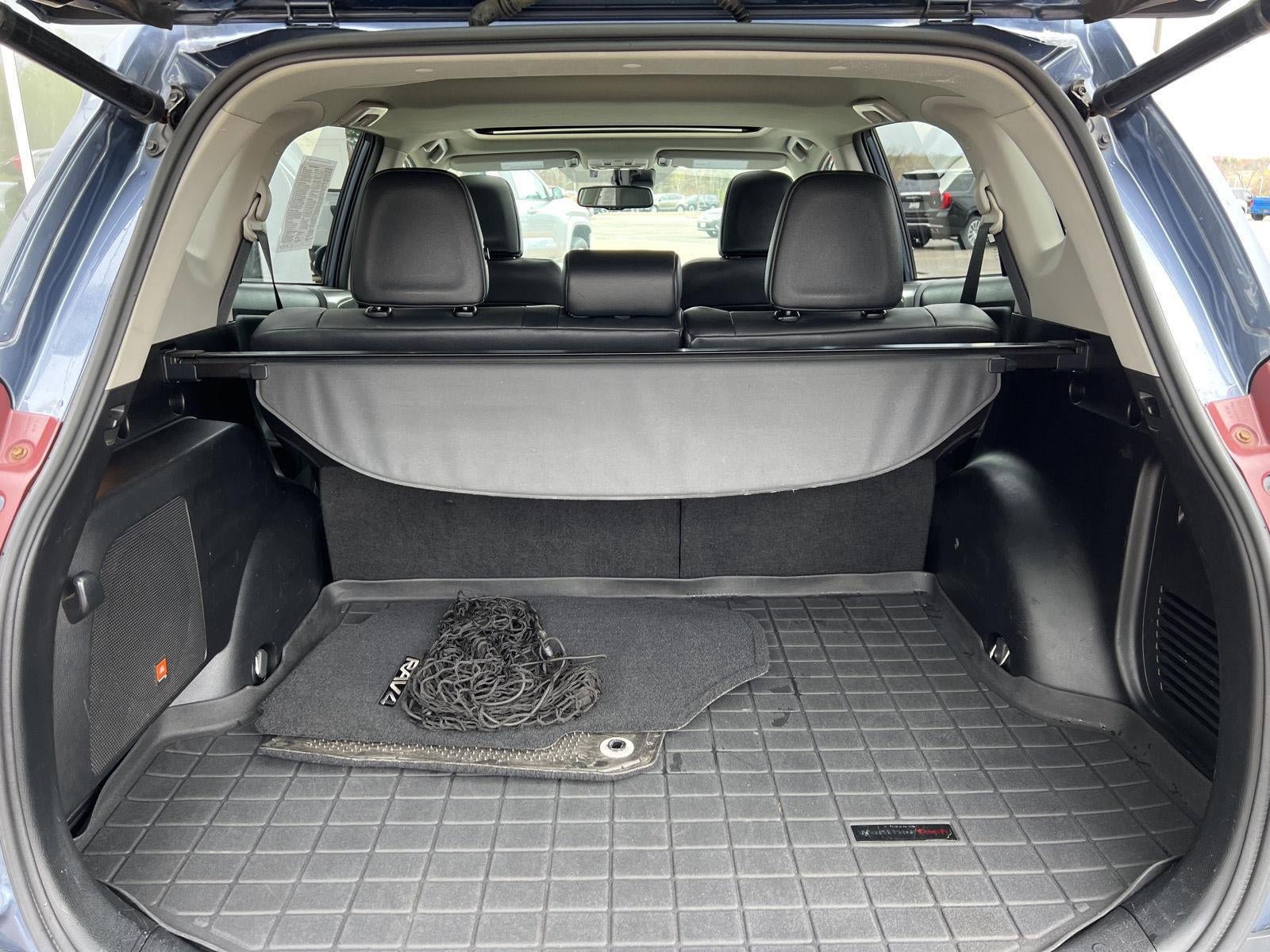 Used 2014 Toyota RAV4 Limited w/ Technology Package AWD/4WD image 14