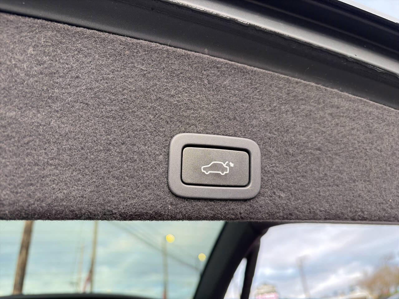 Used 2016 Volvo XC60 T5 Premier image 10