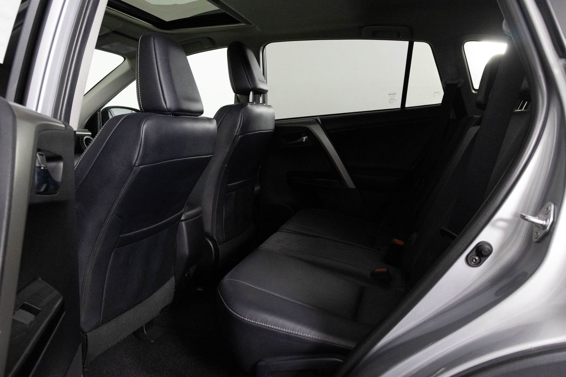 Used 2018 Toyota RAV4 Limited w/ All Weather Liner Package image 34