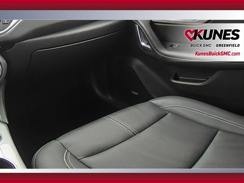 Used 2024 Chevrolet Blazer LT w/ Sound & Technology Package FWD image 32