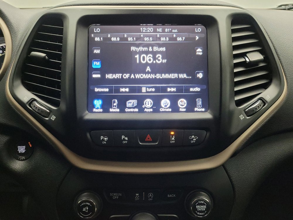 Used 2018 Jeep Cherokee Limited w/ Technology Group AWD/4WD image 25