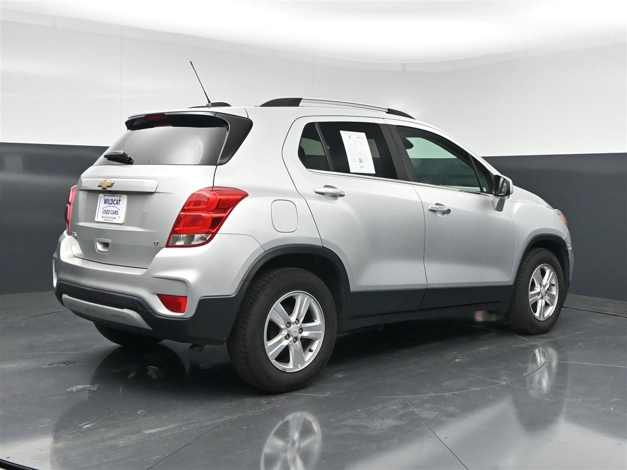 Used 2018 Chevrolet Trax LT w/ LT Convenience Package FWD image 6