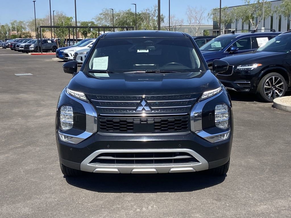 Used 2023 Mitsubishi Outlander SE AWD/4WD image 3