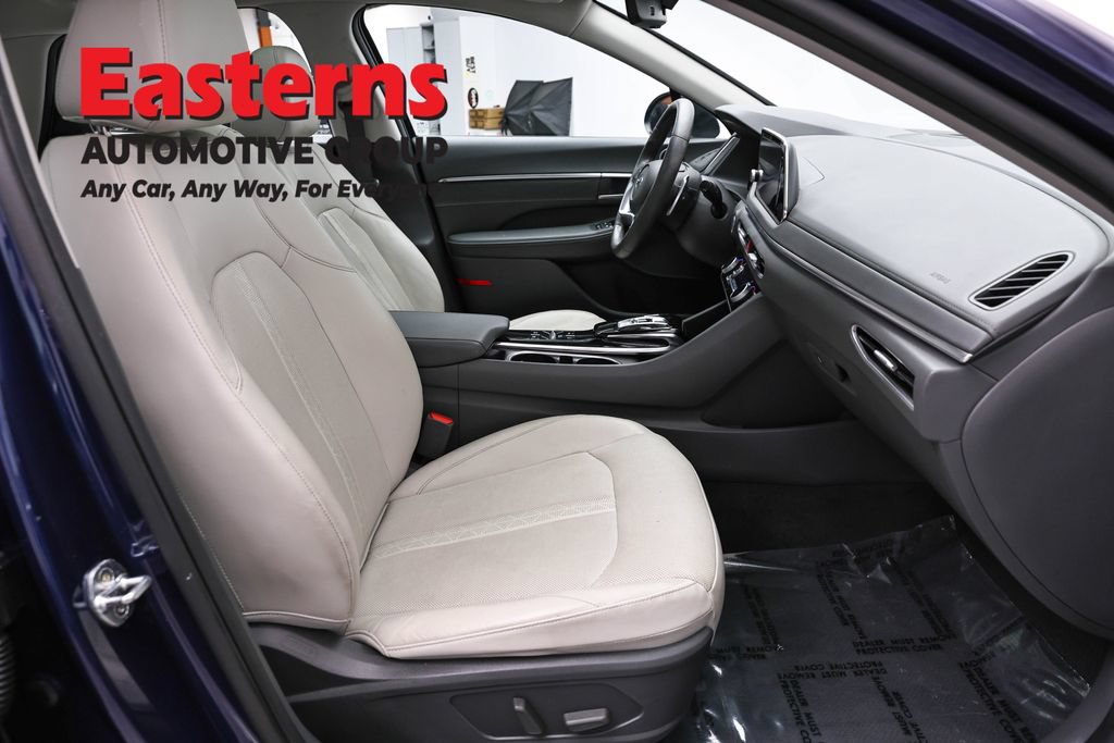 Used 2021 Hyundai Sonata Limited w/ Winter Weather Package FWD image 25