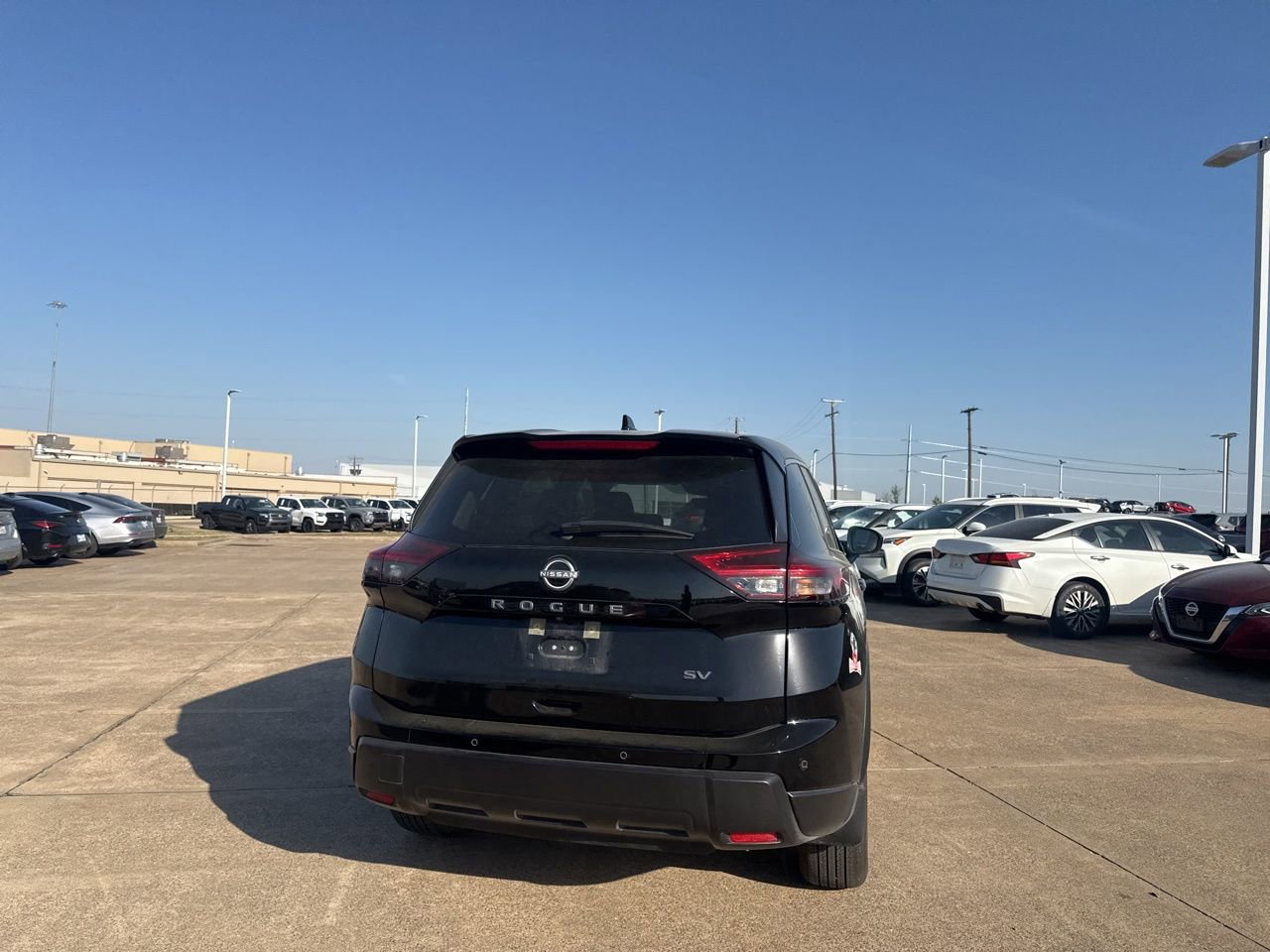 Used 2024 Nissan Rogue SV image 17