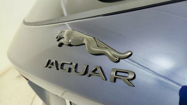 Used 2024 Jaguar E-PACE R-Dynamic SE image 16