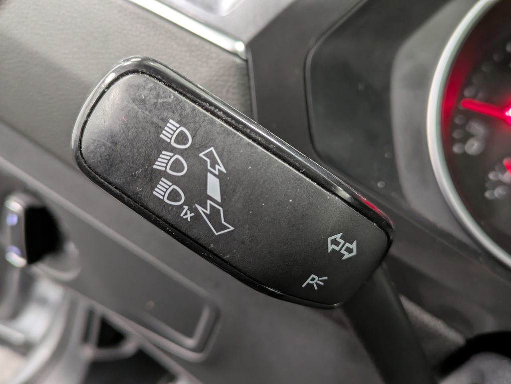 Used 2019 Volkswagen Tiguan SE w/ Panoramic Sunroof Package image 21