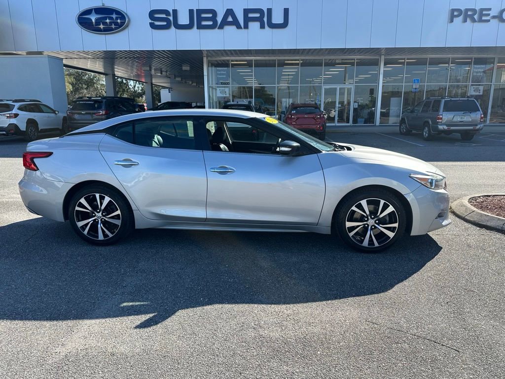 Used 2018 Nissan Maxima 3.5 SV image 2