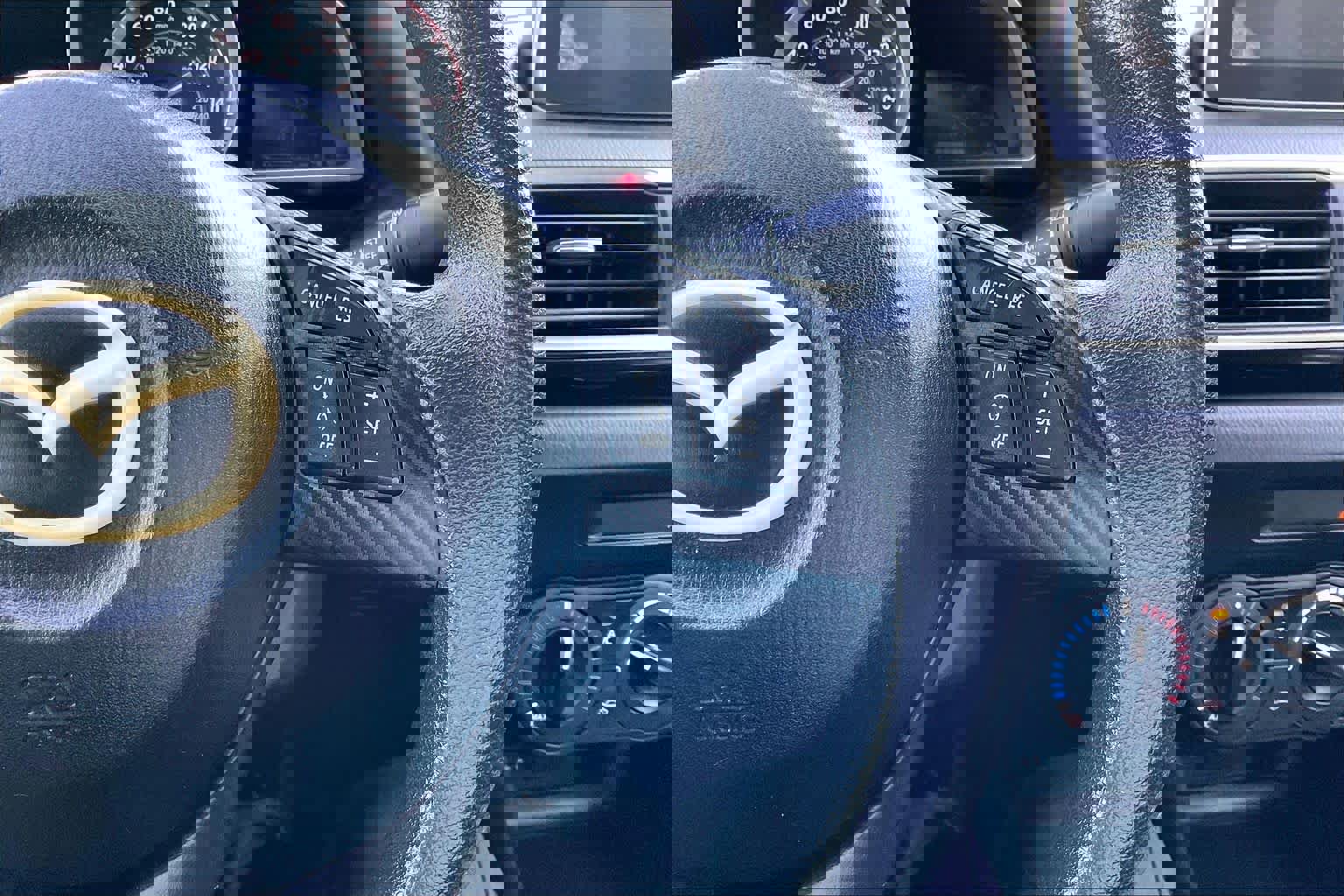 Used 2015 MAZDA MAZDA3 i Sport image 22