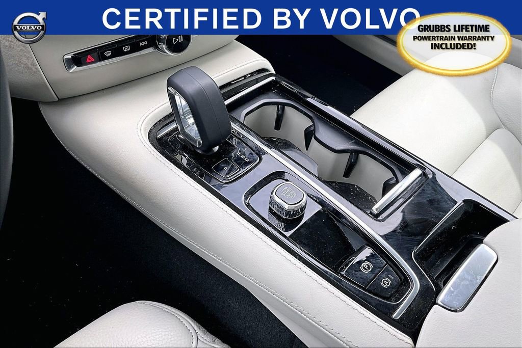 Used 2025 Volvo S60 T8 Plus image 18