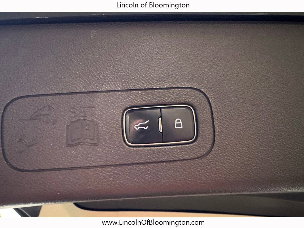 Used 2022 Lincoln Aviator Black Label Grand Touring w/ Class IV Trailer Tow Package AWD/4WD image 27