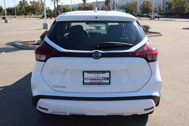 New 2025 Nissan Kicks Play S image 5