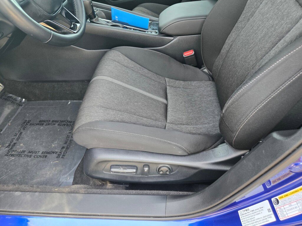 Certified 2025 Honda Accord Sport image 21