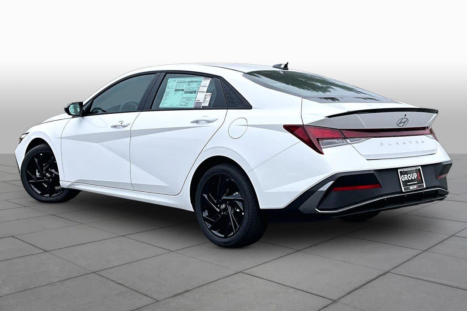 New 2026 Hyundai Elantra SEL Sport FWD image 7