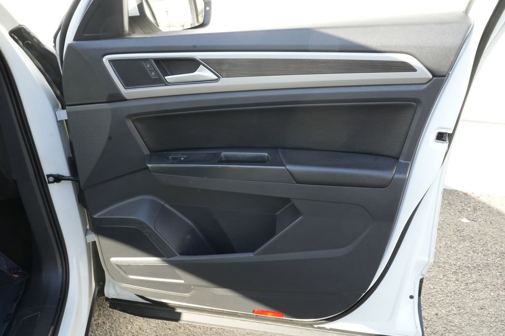 Used 2018 Volkswagen Atlas SE image 35