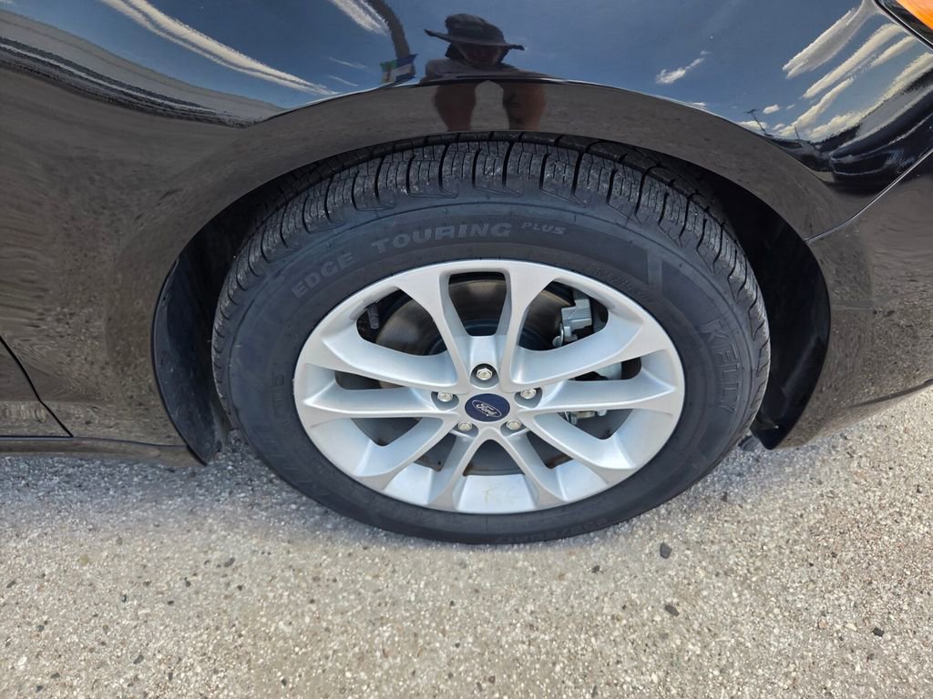 Used 2020 Ford Fusion SE FWD image 19
