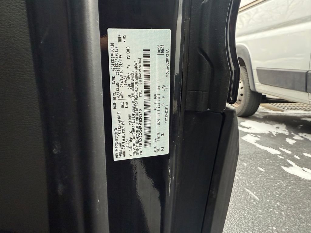 Used 2023 Ford Transit 350 XLT image 25