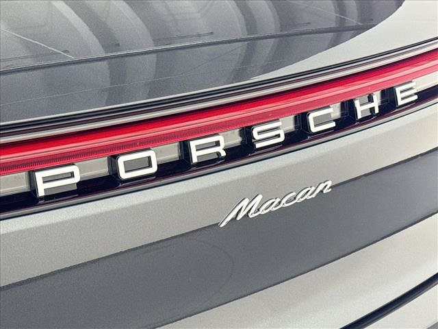 Used 2026 Porsche Macan AWD/4WD image 25
