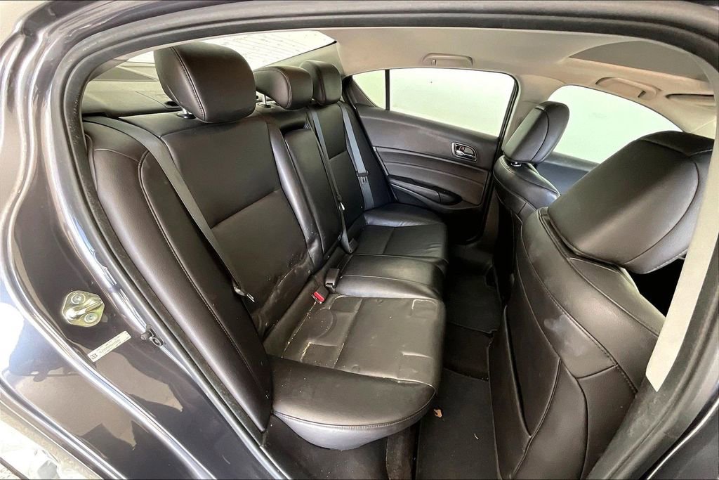Used 2017 Acura ILX image 32