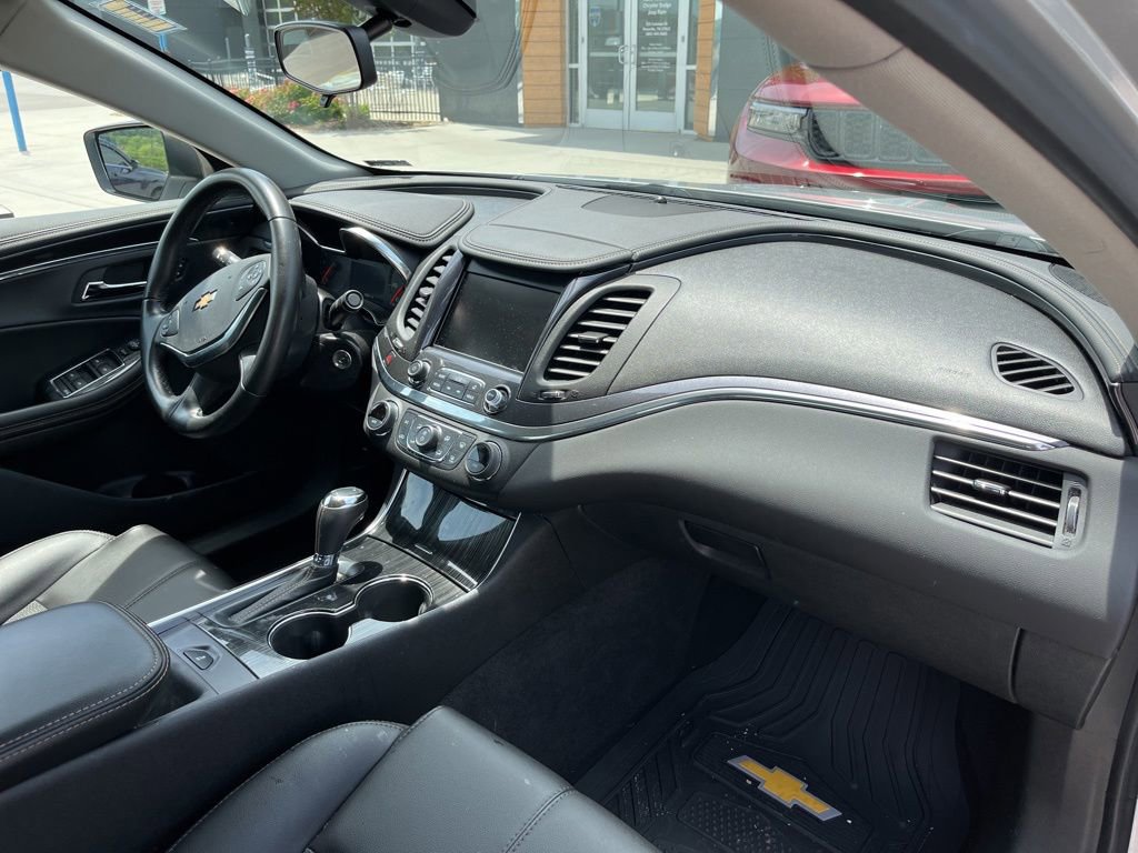 Used 2016 Chevrolet Impala LT FWD image 10